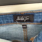 Alexander Jane Women’s 4XL Stretchy Plus Size Denim Shorts Blue Photo 1