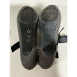 Woman’s Velvet Heart Gray Fabric With gray Stitching Open Toe Size 7.5 Photo 5