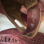 Earth Origins  Womens Red Leather sandals Wedge Heels Calla Shootie 10 Laser cut Photo 6