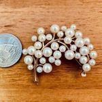 Trifari SIGNED CROWN Vintage Brooch Pin Faux Pearls Gold Tone Leaf Photo 6