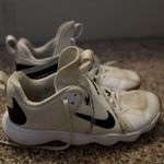 Nike  Volleyball Shoes Photo 0