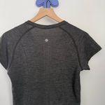 Lululemon 8 Swiftly Tech T Photo 3