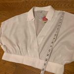 Love Tree Elastic Waistband Cropped Shirt in White size M Photo 6