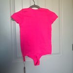 SKIMS essential bodysuit neon pink Photo 2