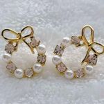 Gold Pearl Bow Earrings White Photo 4
