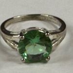 Women Fashion Ring Silver Tone Green Shade Color Stone Size 7.5 Photo 4