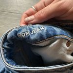 American Eagle  high rise strigid mom jeans Photo 3