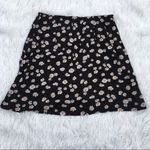 Hollister high waisted floral/daisy print Girl’s ultra mini skirt size Medium Photo 5