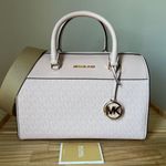 Michael Kors Purse Photo 0