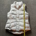Old Navy  White Puffer Sleeveless Jacket Woman's Medium Photo 7