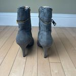 BELLINI Claudia Bootie Gray Suede Gold Zippers Booties Heels Size 8M Photo 7