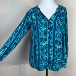 Lilly Pulitzer  Top XS Blue Button Up V-Neck‎ Long Sleeve Tropical Elsa Photo 3