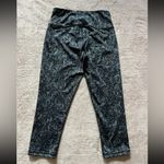 Athleta Women's Woodlandsâ Cropped Chaturanga Reversible Leggings Sz Xsmall Photo 1