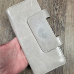 Hobo International  Nancy leather wallet Light Gray Magnetic Close Photo 0