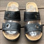 Clarks Y2K Collection Casual Black Wedge Sandal with Stitching Detail - Size 7 Photo 1