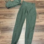 Bombshell sportswear set! Photo 0