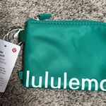 Lululemon NWT  clipable card pouch Photo 0