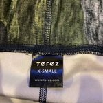 Terez  Woman’s Camouflage High Waist Cropped Leggings Photo 3