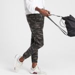 Athleta  Farallon Pants in Olive Camo size 0 Photo 11