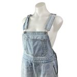 Levi's Women's Light Wash Denim Sleeveless Dungarees Overall Jumpsuit Size 29 Photo 1