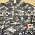 Reebok NWT  Ladies Woven Print Quarter Zip Windbreaker with pocket Photo 1