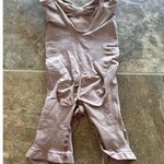 SKIMS  Seamless Sculpt Mid Thigh Bodysuit Clay Size Small Photo 6