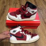 Nike  air jordan 1 retro carmine mid top shoes sneakers women’s 6 = 4.5Y Photo 1