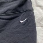 Nike Dri-Fit Capri Leggings Size M Photo 3