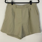 32 Degrees Heat 32 Degrees Cool Women's green Khaki Pleated Relaxed Fit Shorts Size Medium Photo 0