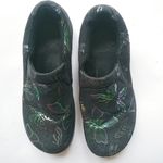 Spring Step  6.5 Butterfly Rainbow Metallic Nursing Clogs Shoes in Black Photo 9