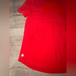 Lululemon  Athletica Sculpt Short-Sleeve Shirt in the color "Hot Heat Red" 4 Photo 4