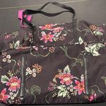 Vera Bradley ‎ large duffle bag with accessories. Excellent condition Photo 0