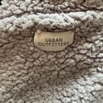 Urban Outfitters  Carmella Cozy Gray Sherpa Jacket Medium EUC Photo 8