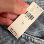 AGOLDE NWT Mila High Rise Vintage Denim Light Wash Shorts Sz 32 Photo 3