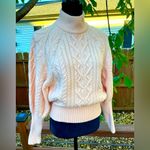 BCBGMAXAZRIA Nice  BCBG MAXAZRIA sweater 🍑🍑 Photo 4