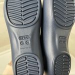 Crocs Women’s Laura Flat Size 4 Photo 8