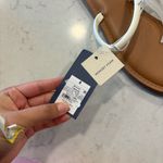 Universal Threads NWT Universal Thread Clara toe ring sandal in white Photo 4