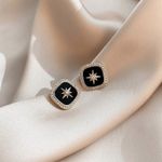 Fashion jewelry Stud Earrings Gold Photo 4