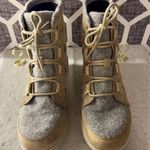 Sorel  Boots Tan and Gray  Photo 6