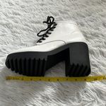 Seven7  FOOTWEAR Women’s Flatiron Boot in white size 7 NWOB Photo 8
