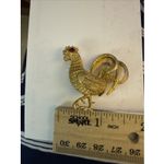 Beautiful Vintage Goldtone Red Rhinestone ROOSTER Chicken Brooch Pin Pin Gold Photo 2