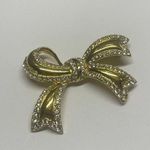 Monet Holiday Metal Bow / Ribbon Brooch Pin Gold Tone Clear Rhinestone Signed  Photo 3