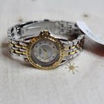 Relic NWT  By Fossil Quartz Gold/Silver Tone Rhinestone Mint Condition Watch Photo 3