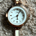 Jeu‎ women’s vintage cream/rose gold bracelet watch one size measurements shown Photo 0