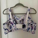 KNIX Woman’s Catalyst Sport Bra Photo 9