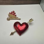 Wheelbarrow Of Hearts / Cupid’s Bow Heart Lot Of 2 Brooch Pin Red Gold Tone Photo 11