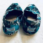 Toms Teal Blue Hawaiian Floral Slip On Flat Comfort Sneakers Size 6.5 Photo 8