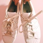 Adidas white superstars Size 7 Photo 0