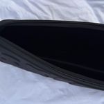 SKIMS Clutch Photo 7