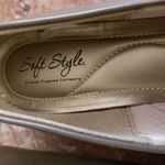 SOFT STYLE Women's shoes size 10 Photo 2